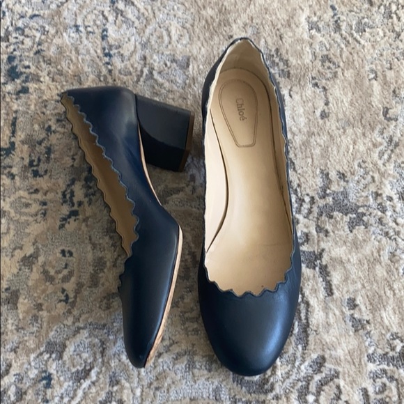 Chloe Shoes - Chloe scalloped leather pumps -37